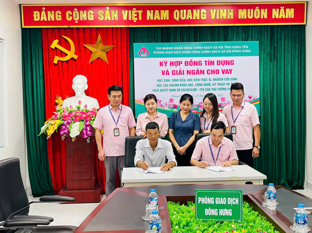Giải ngân vốn vay ưu đãi cho học sinh, sinh viên học ngành STEM