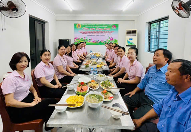 BỮA CƠM CÔNG ĐOÀN - ẤM ÁP TÌNH ĐOÀN VIÊN, TỰ HÀO 80 NĂM QUỐC KHÁNH