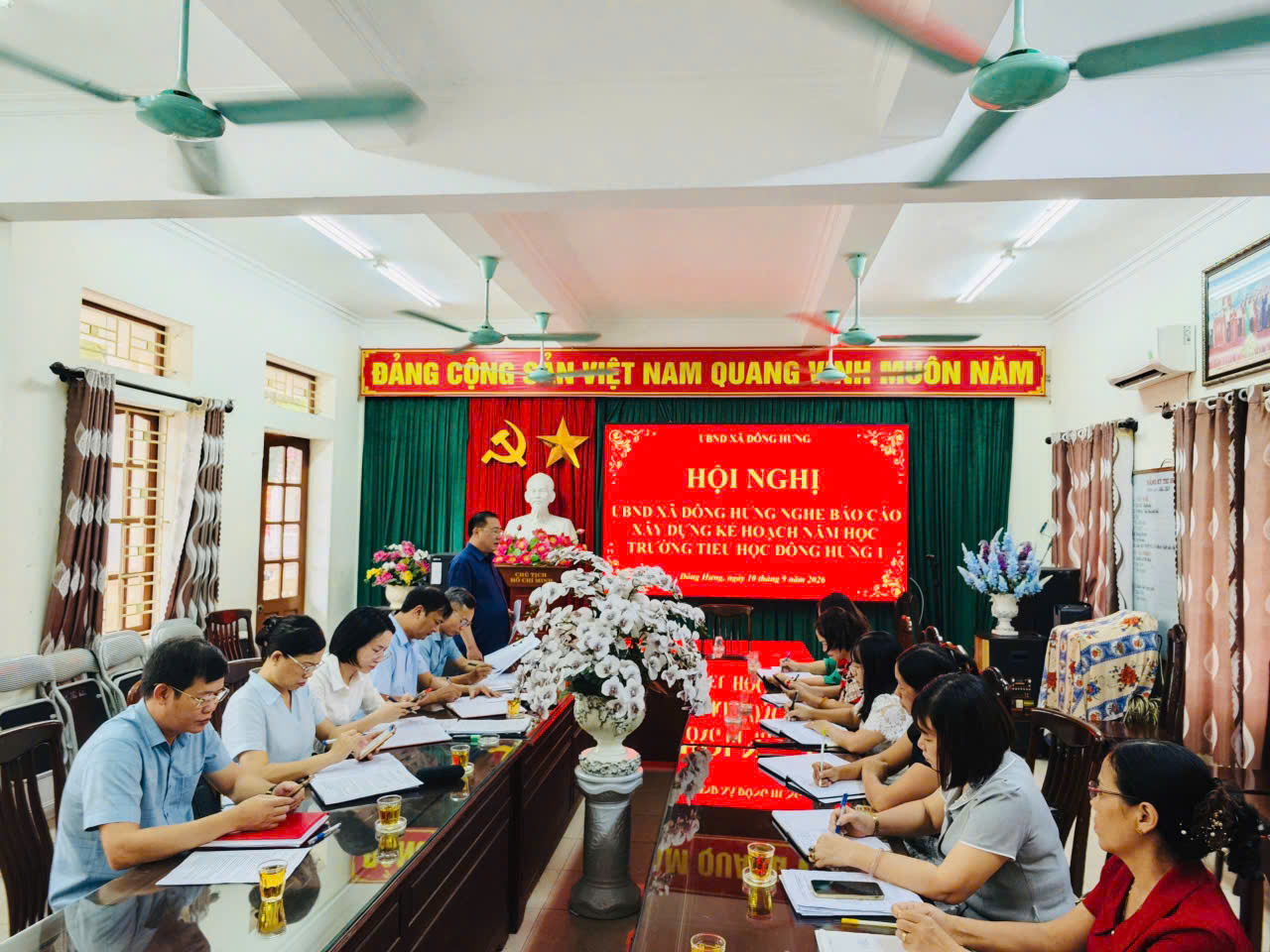 UBND xã Đông Hưng làm việc với các cơ sở giáo dục trên địa bàn