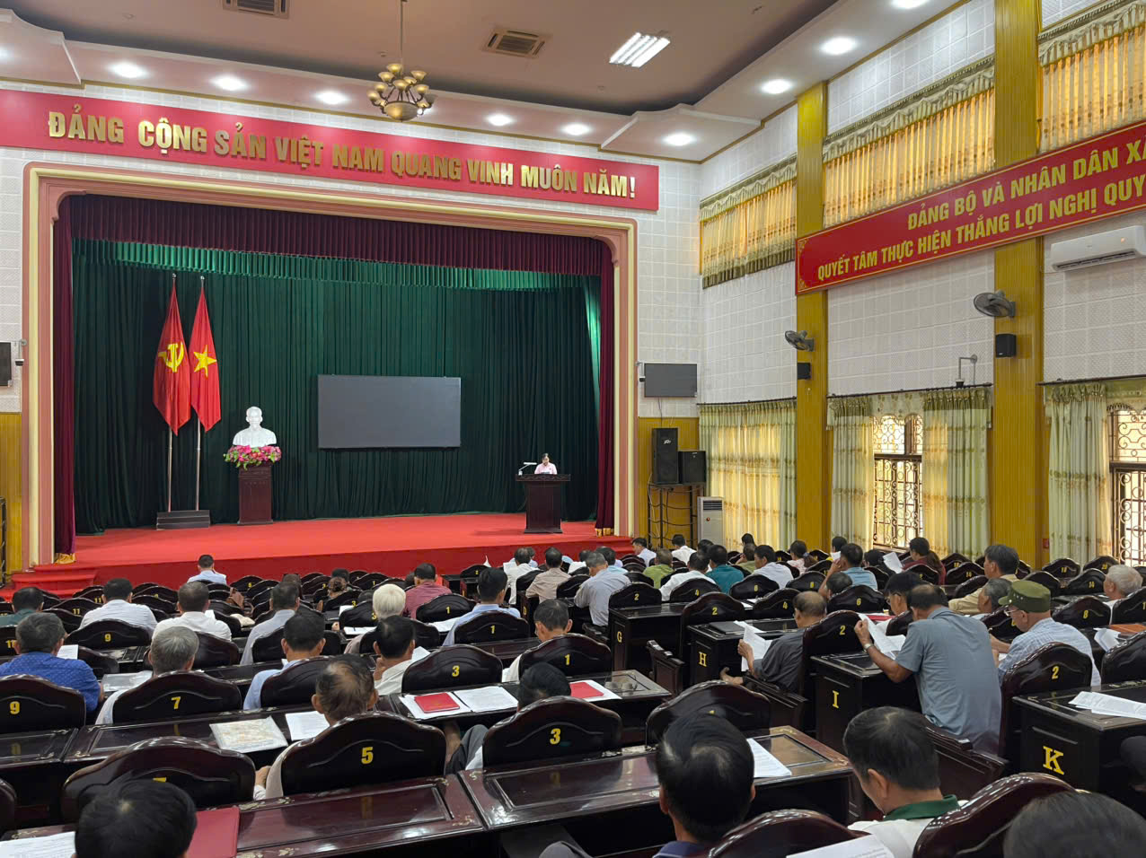 Đông Hưng triển khai kế hoạch phòng trừ sâu bệnh lúa mùa cuối vụ và tổ chức Tết Trung thu 2025